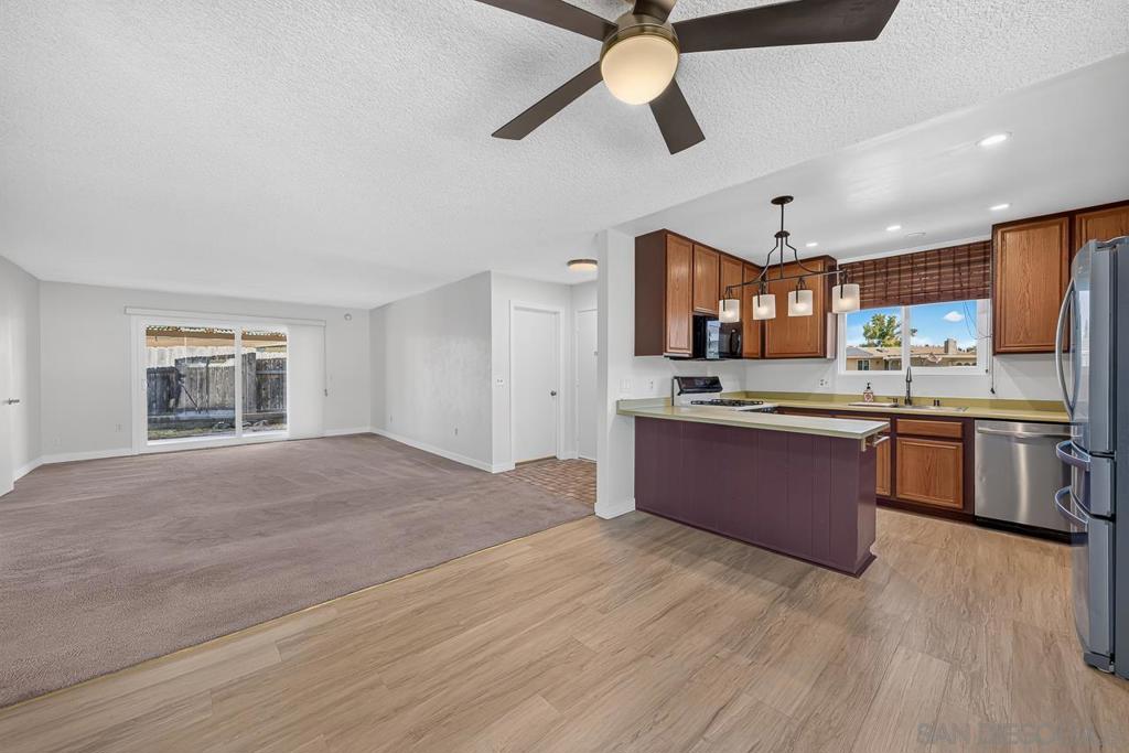 9364 Leticia Dr. Property Photo 10