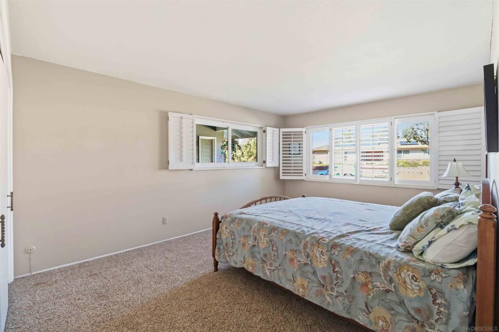 2083 Flying Hills Property Photo 18