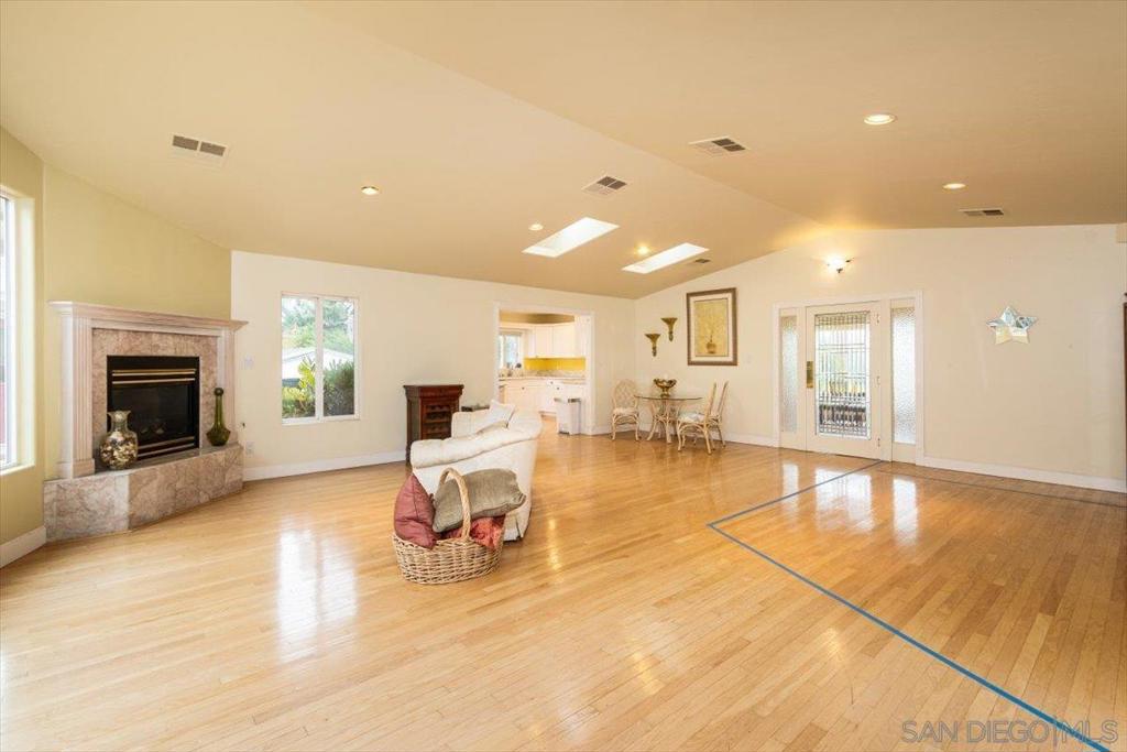 342 Beaumont Dr. Property Photo 22