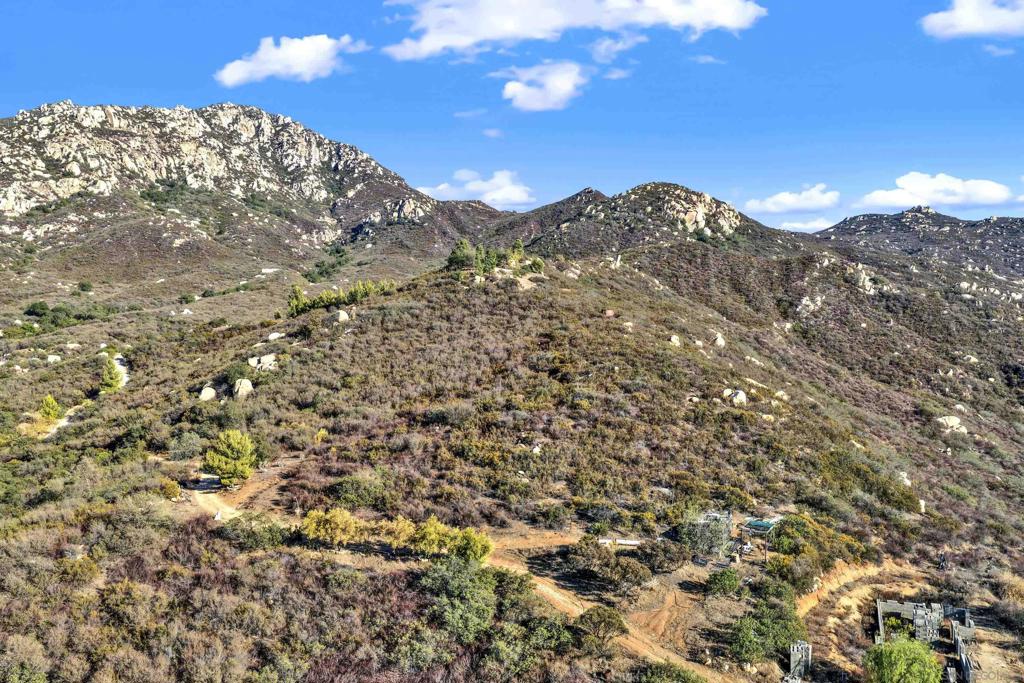 16743 Christopher Ln Property Photo 8