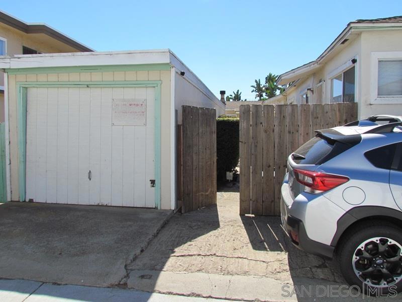 4446 4450 Montalvo Street Property Photo 6