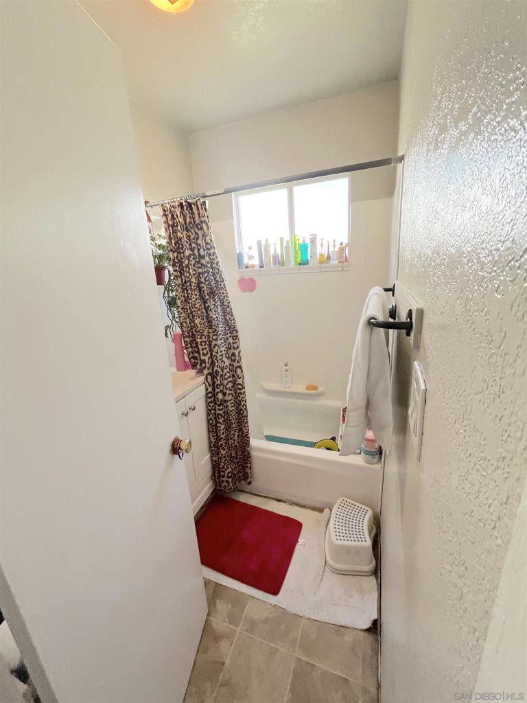 1213 1217 33rd St Property Photo 15