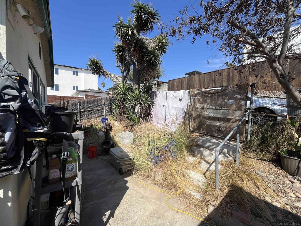 1213 1217 33rd St Property Photo 28