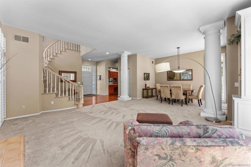 9744 Claiborne Square Property Photo 12