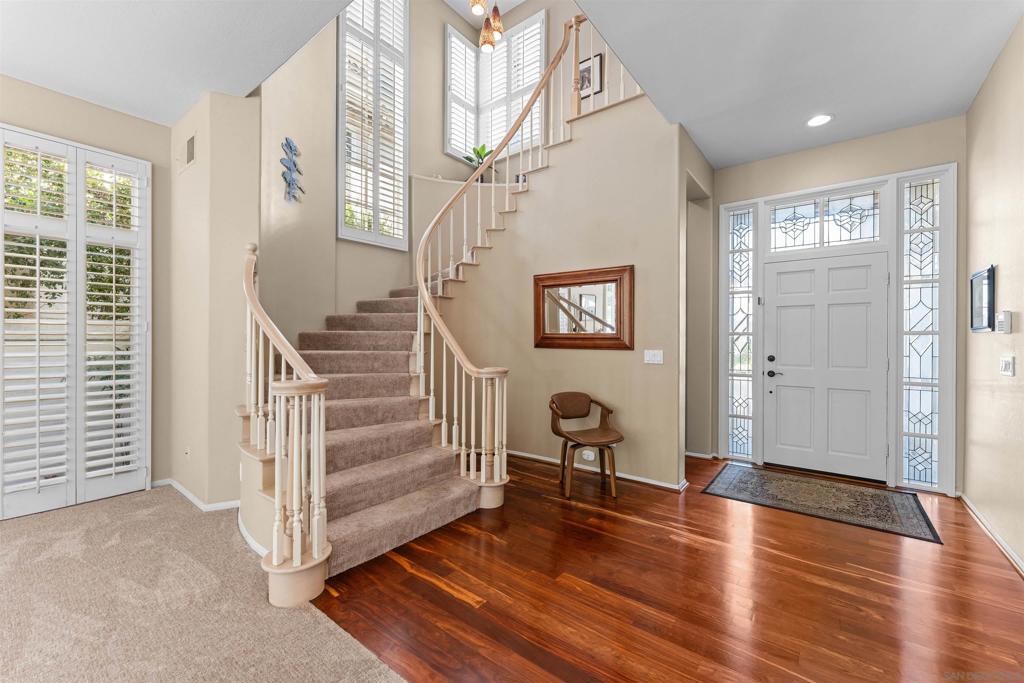 9744 Claiborne Square Property Photo 14