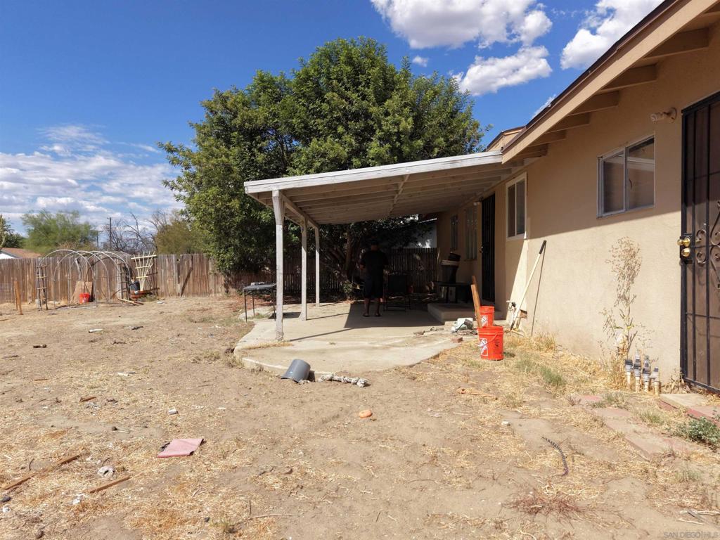 565 S Taylor St Property Photo 13