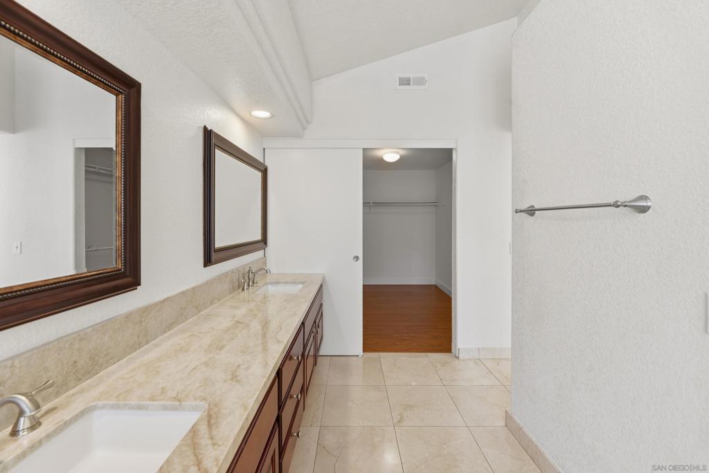 17964 Pueblo Vista Ln Property Photo 25