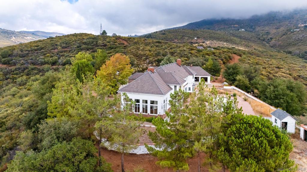 5755 Boulder Creek Rd. Property Photo 4