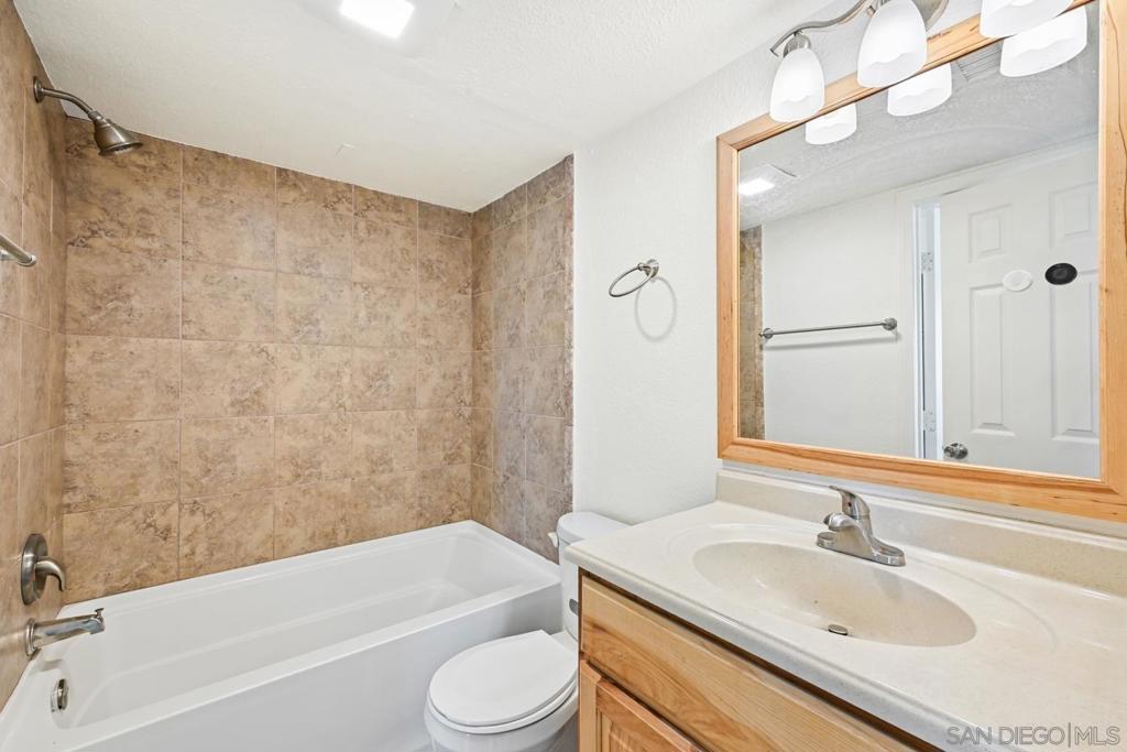 9469 Carlton Oaks Dr. A Property Photo 15