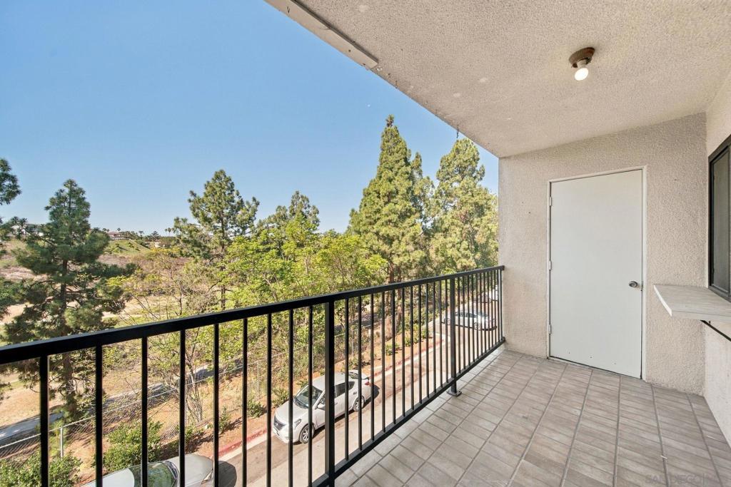 7835 Cowles Mountain Ct B18 Property Photo 9