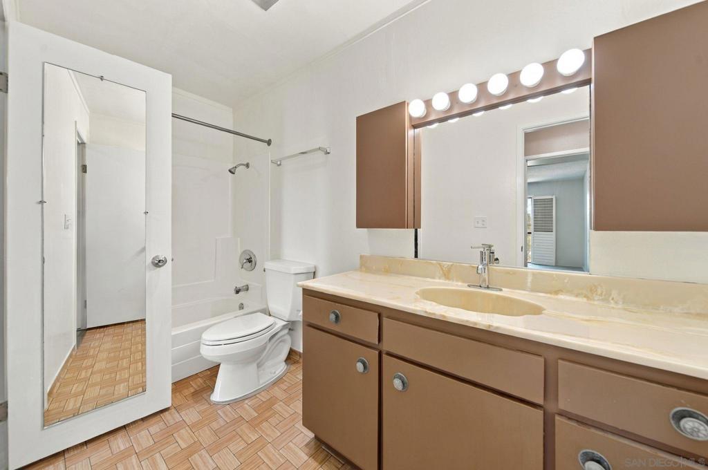 7835 Cowles Mountain Ct B18 Property Photo 15