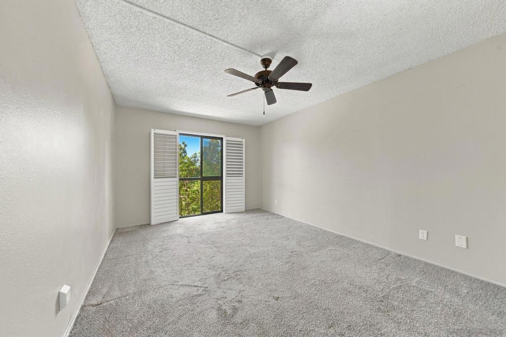 7835 Cowles Mountain Ct B18 Property Photo 17