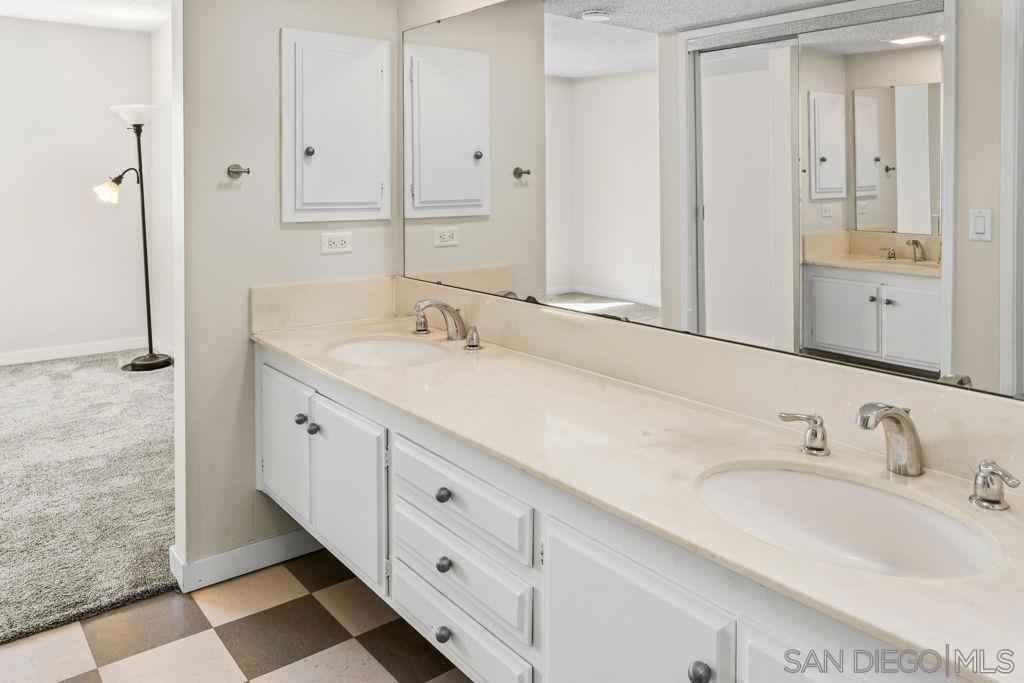 4900 Rosehedge Dr 304 Property Photo 19