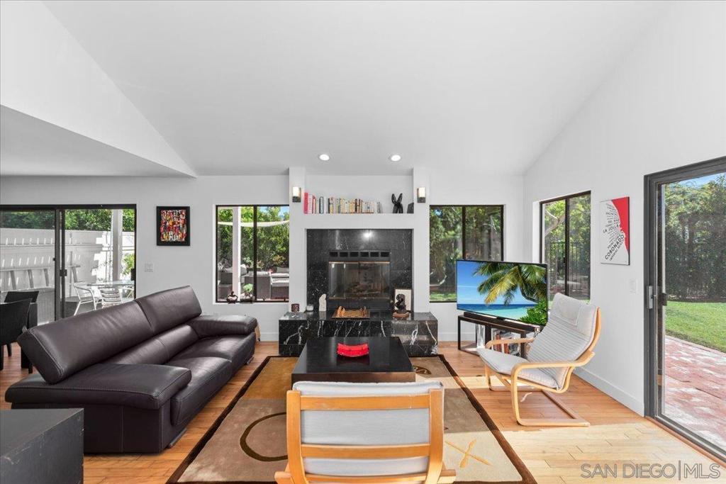 2108 Sea Village Circle Property Photo 7