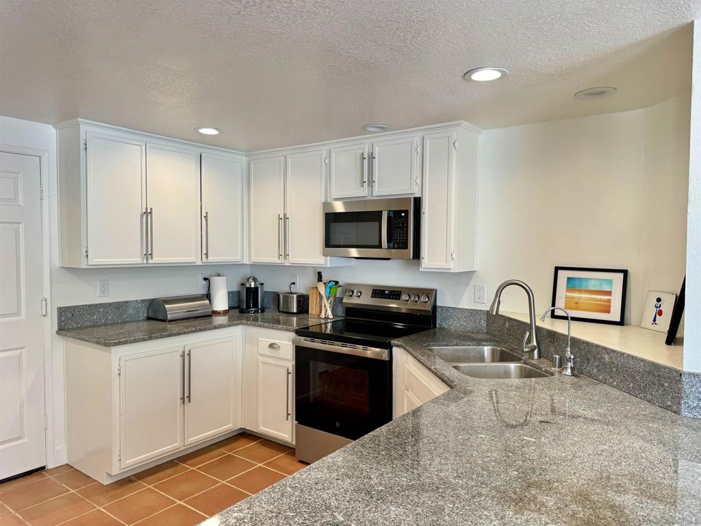 2108 Sea Village Circle Property Photo 12