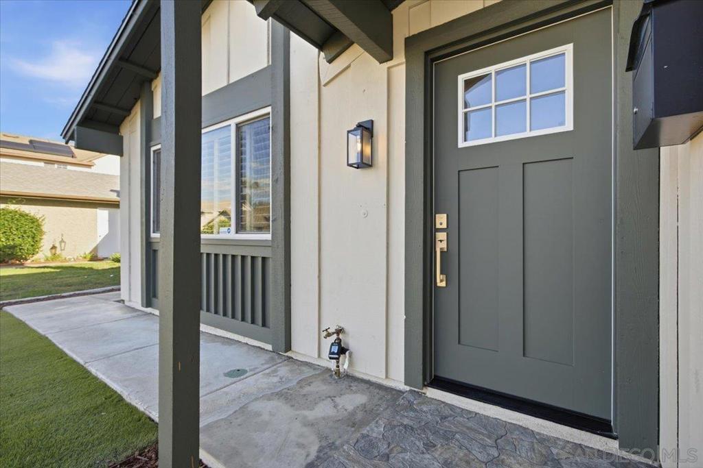 8837 Betelgeuse Property Photo 3