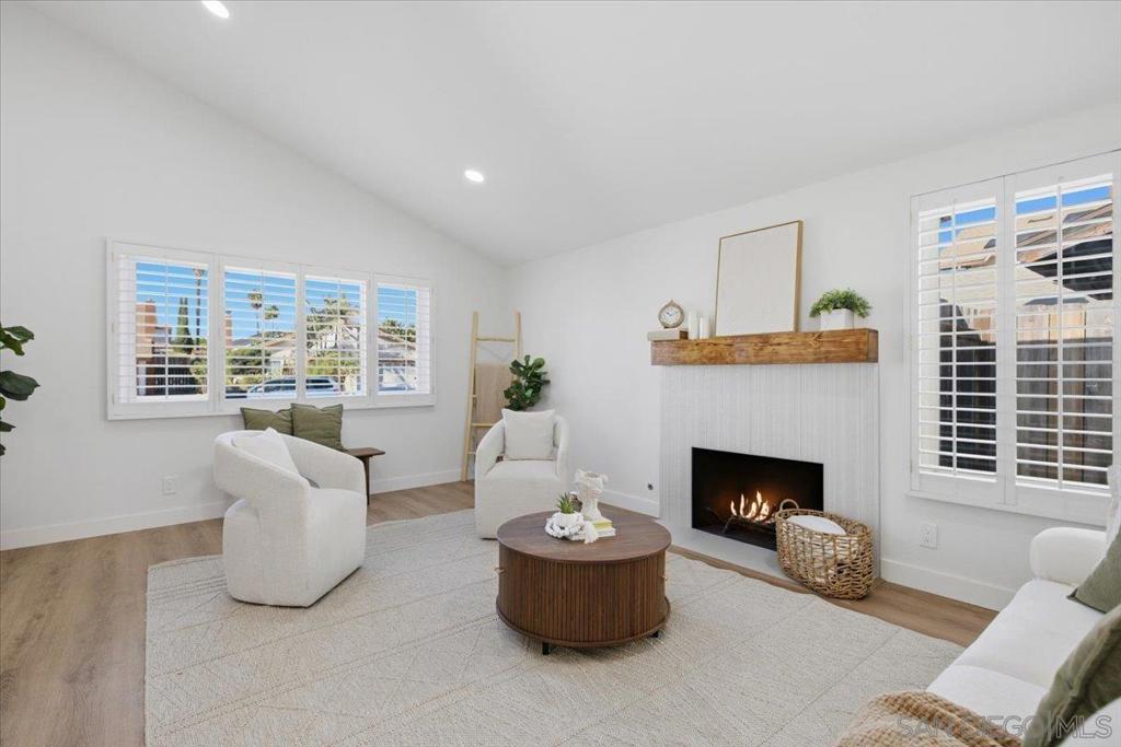 8837 Betelgeuse Property Photo 5