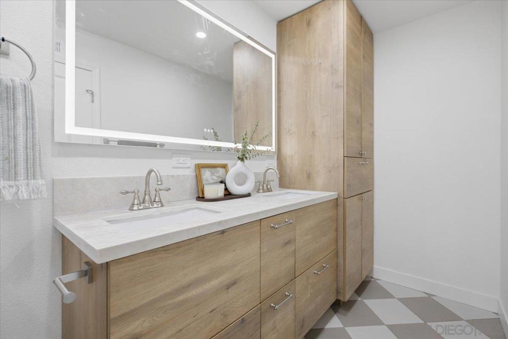 8837 Betelgeuse Property Photo 21
