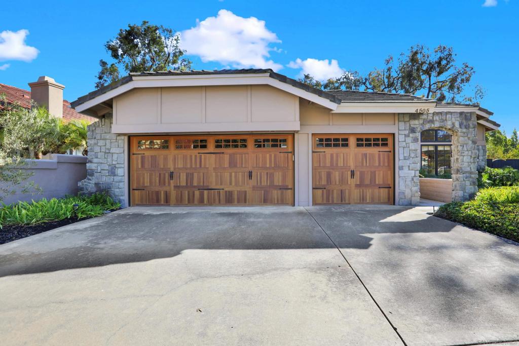4505 Falcon Ridge Court Property Photo 1