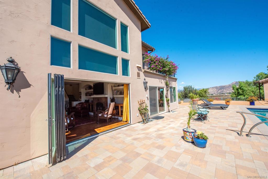 14909 Four Corners Property Photo 9
