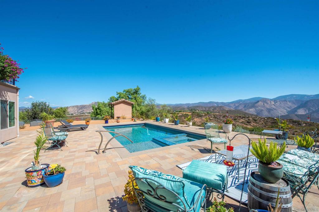 14909 Four Corners Property Photo 10