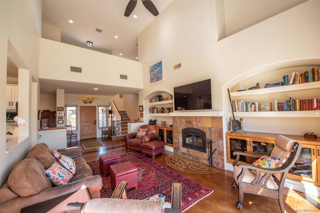 14909 Four Corners Property Photo 13