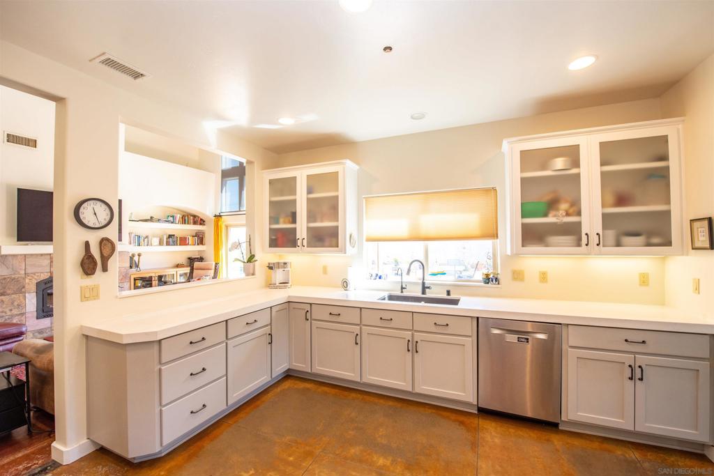 14909 Four Corners Property Photo 17