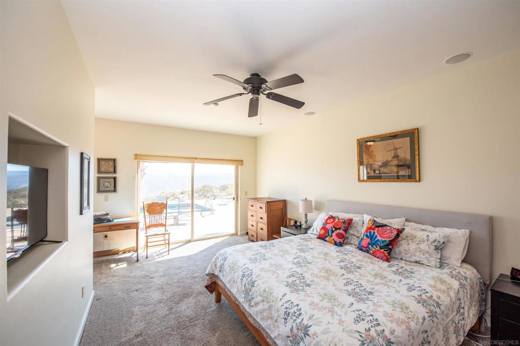 14909 Four Corners Property Photo 22