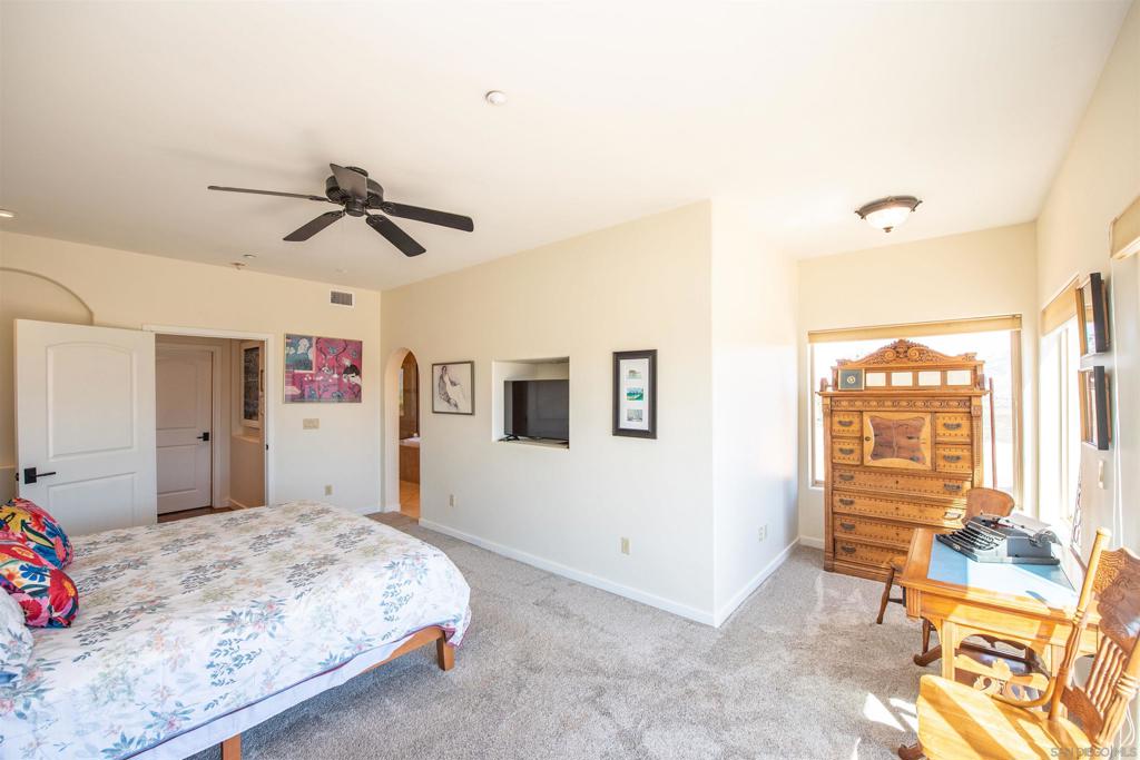 14909 Four Corners Property Photo 24