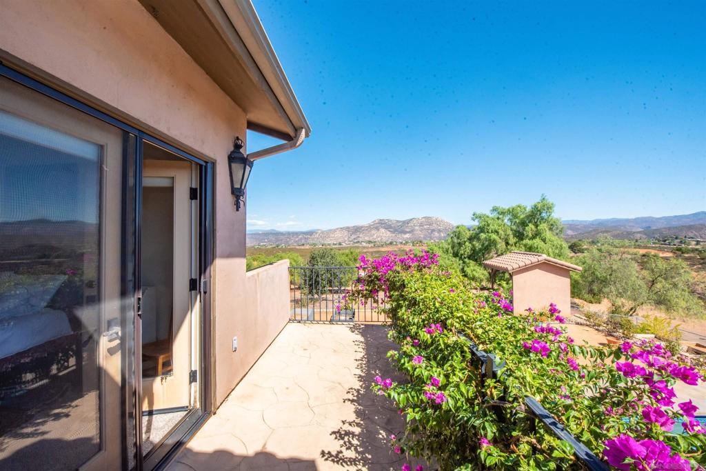 14909 Four Corners Property Photo 25