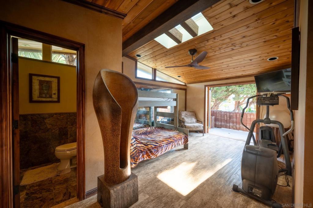 1173 Van Nuys Property Photo 35