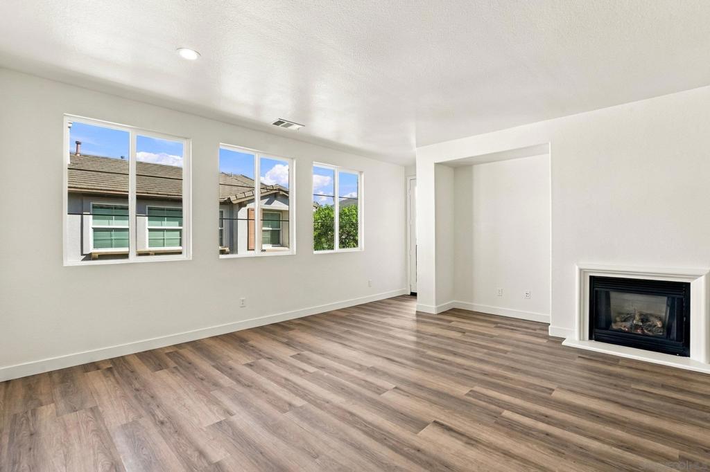 2072 Aviata Rd 66 Property Photo 4
