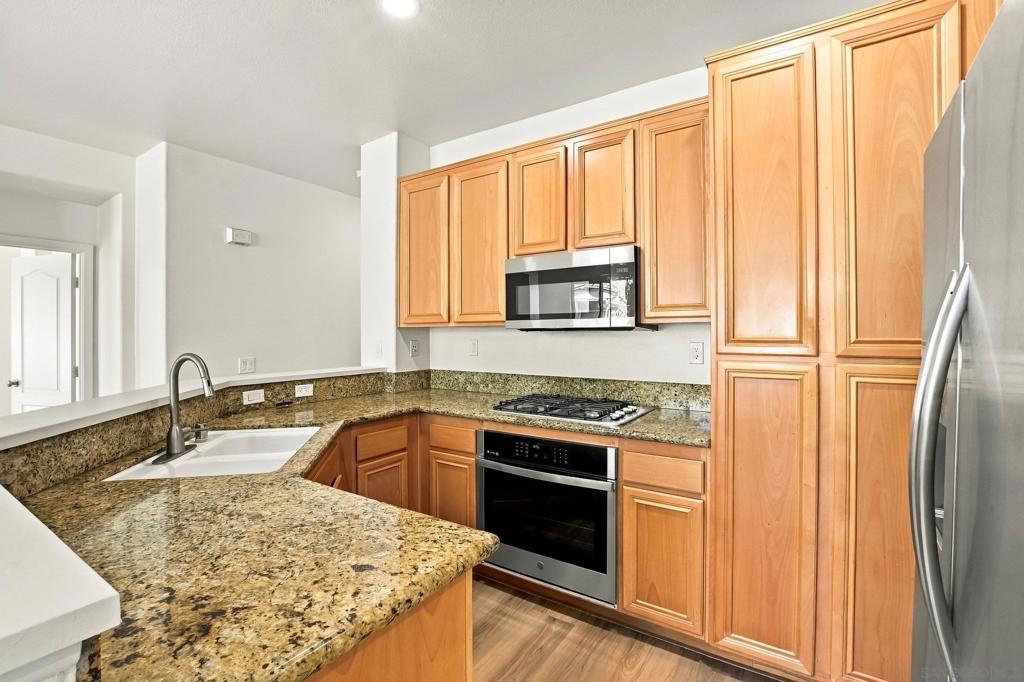 2072 Aviata Rd 66 Property Photo 5