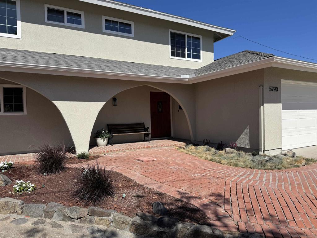 5790 Lone Star Dr Property Photo 1