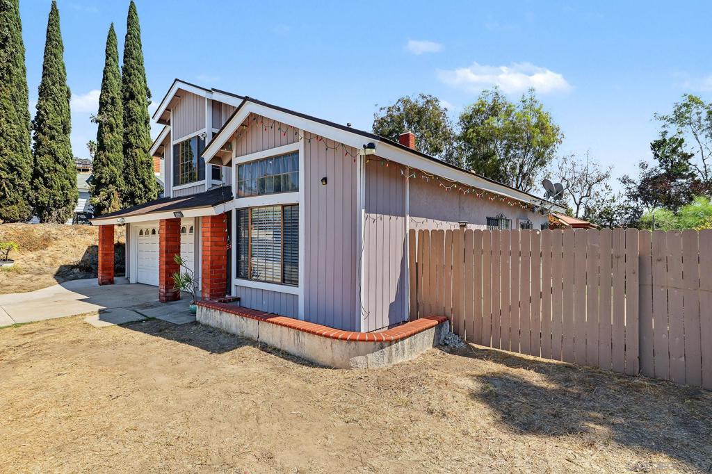 2055 Stillman Pl Property Photo 4