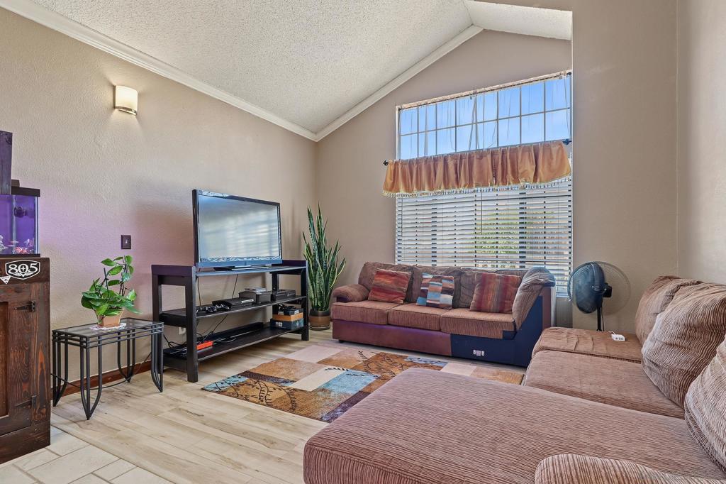 2055 Stillman Pl Property Photo 6