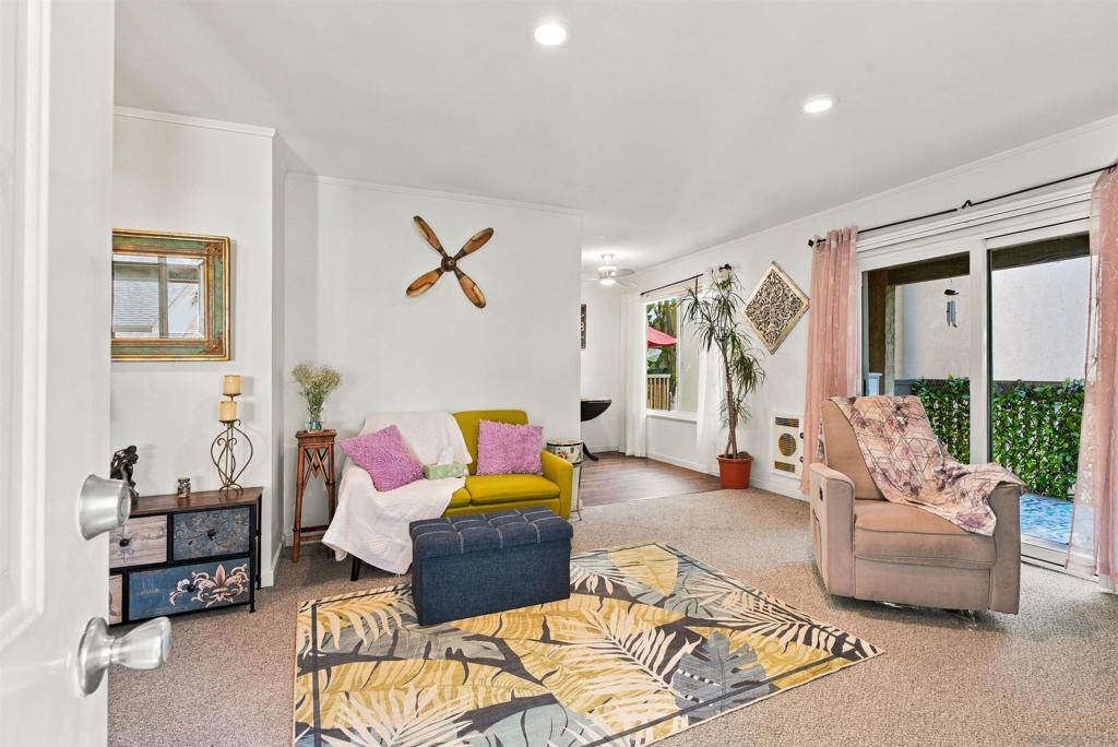 8692 Via Mallorca D Property Photo 5