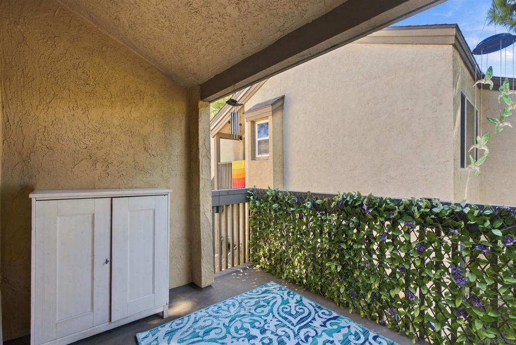 8692 Via Mallorca D Property Photo 21