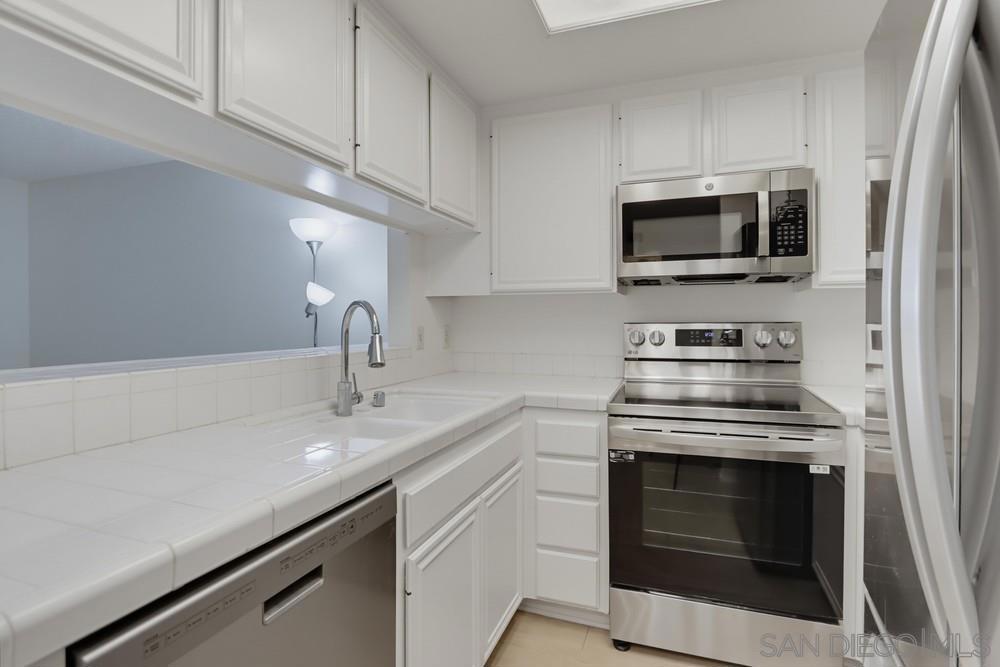 3078 Broadway 108 Property Photo 3