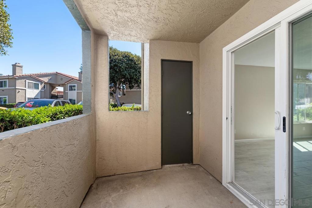 7425 Charmant Dr 2601 Property Photo 10