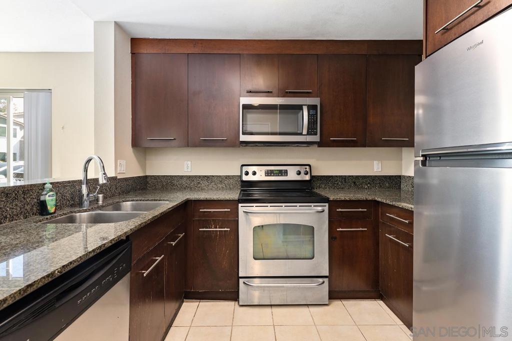 7425 Charmant Dr 2601 Property Photo 14
