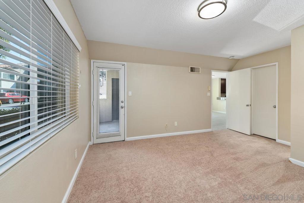 7425 Charmant Dr 2601 Property Photo 18