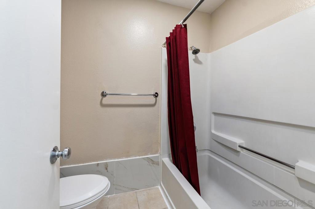 7425 Charmant Dr 2601 Property Photo 21