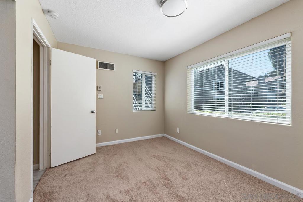 7425 Charmant Dr 2601 Property Photo 24