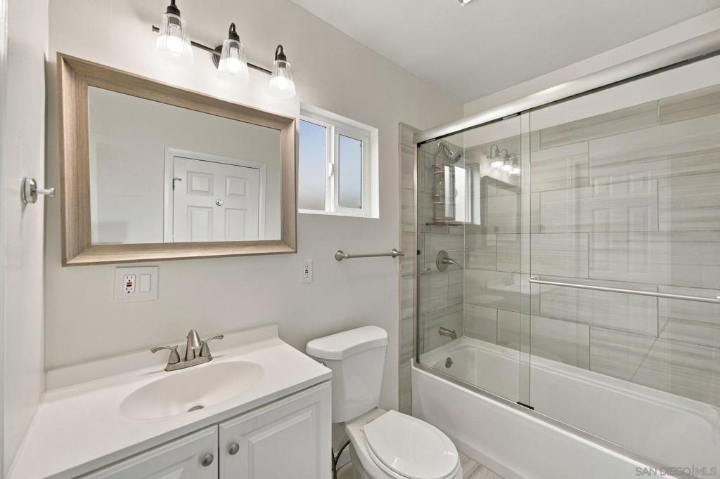312 N Acacia Ave Property Photo 15
