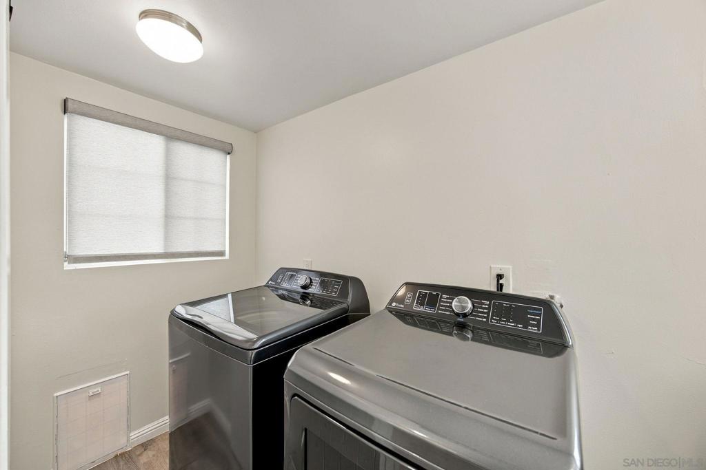 312 N Acacia Ave Property Photo 29