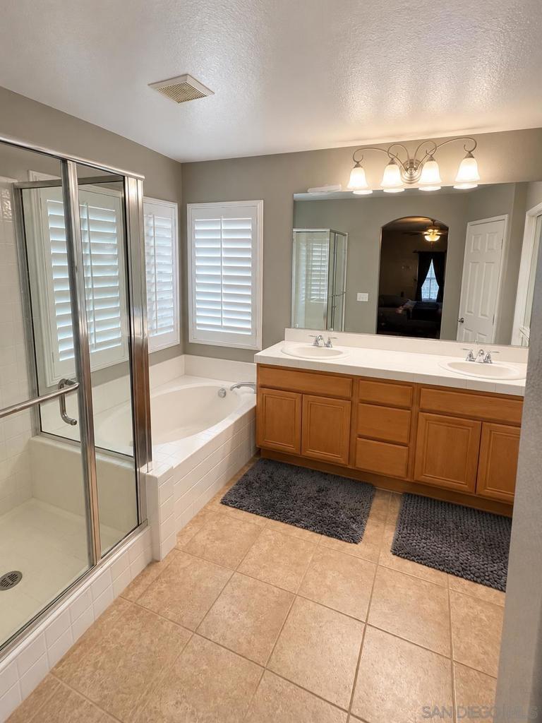 28361 Adrienne Street Property Photo 10