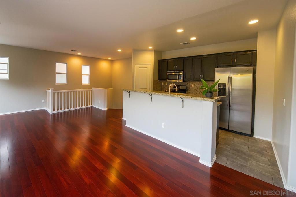 425 S Meadowbrook Dr 124 Property Photo 6