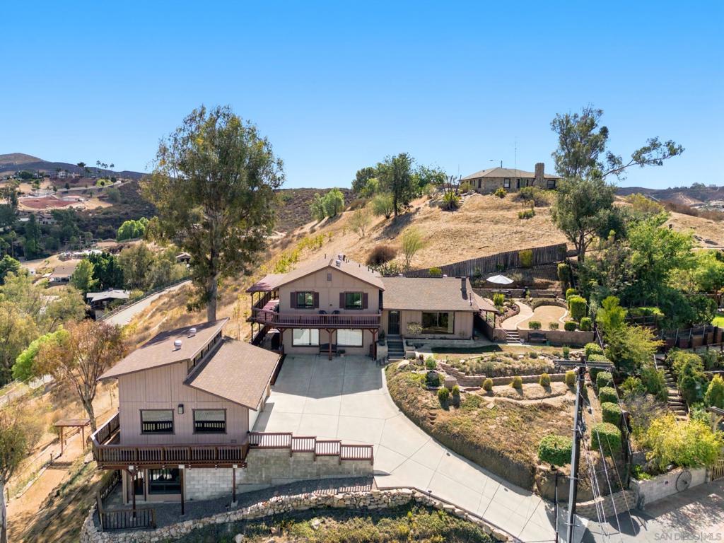 12886 Castle Court Drive Property Photo 1