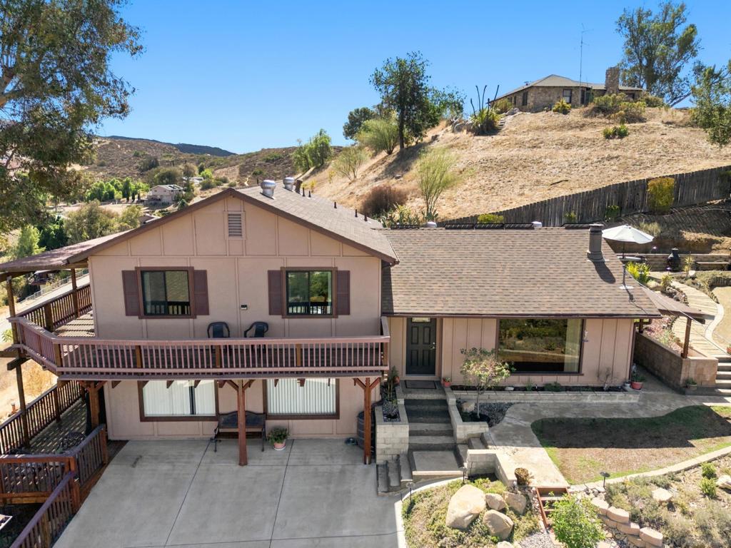 12886 Castle Court Drive Property Photo 3